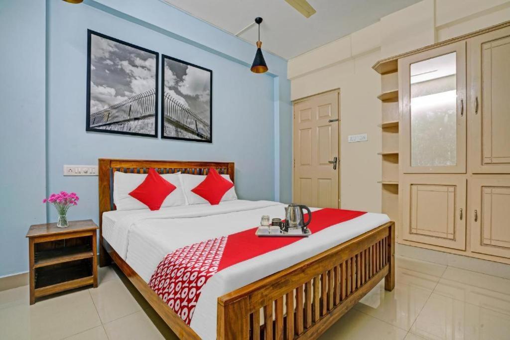 Ruby Hotel Apartments Kochi Exterior photo